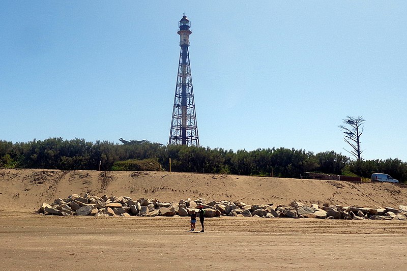 Faro recalada a Bahía Blanca, escalera al cielo